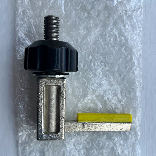 Tennis stringing machine end
